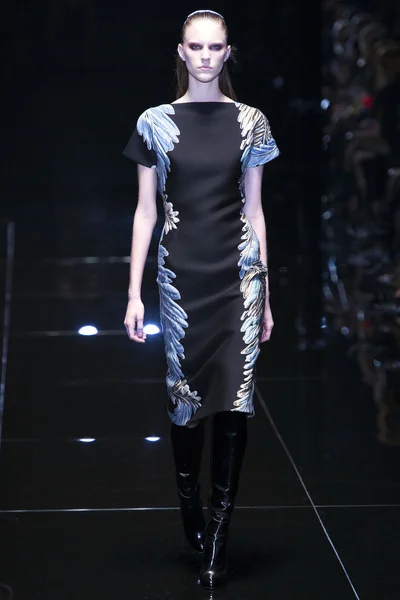 Look 27